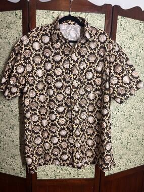 Preowned Handmade 2XL Men's Seashell Coral Print Button Up Shirt Beach Hawaiian